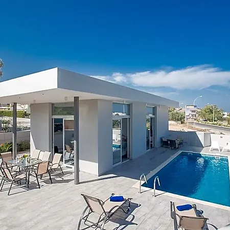 Prpo490a, Stunning 5bdr With Pool, Close To The 3*