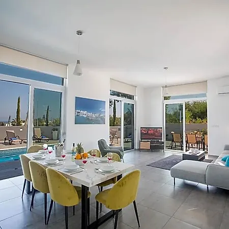 Hotel Prpo490a, Stunning 5bdr With Pool, Close To The 3*