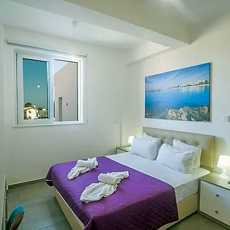 Hotel Prpo490a, Stunning 5bdr With Pool, Close To The